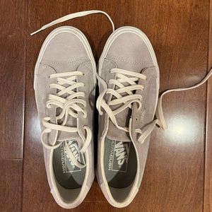 Vans Gray Suede 7.5 Excellent Condition